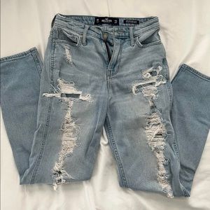 Hollister High-Rise Mom Jean